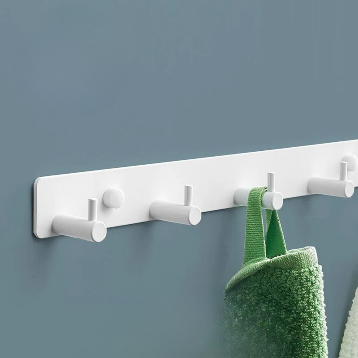 Barre Mural Blanche avec 5 Petit Crochet en Aluminium