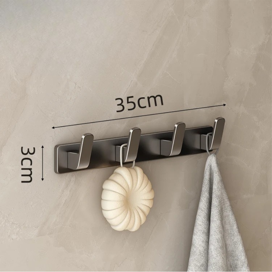 Porte-manteau gris avec crochets en métal léger