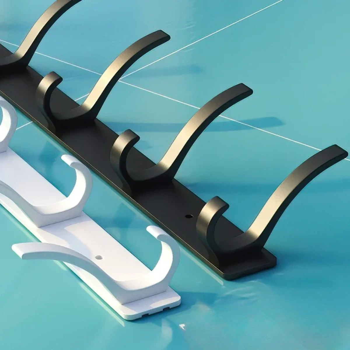 Grande Barre Mural Blanche Chic en Aluminium avec Crochet Affiné