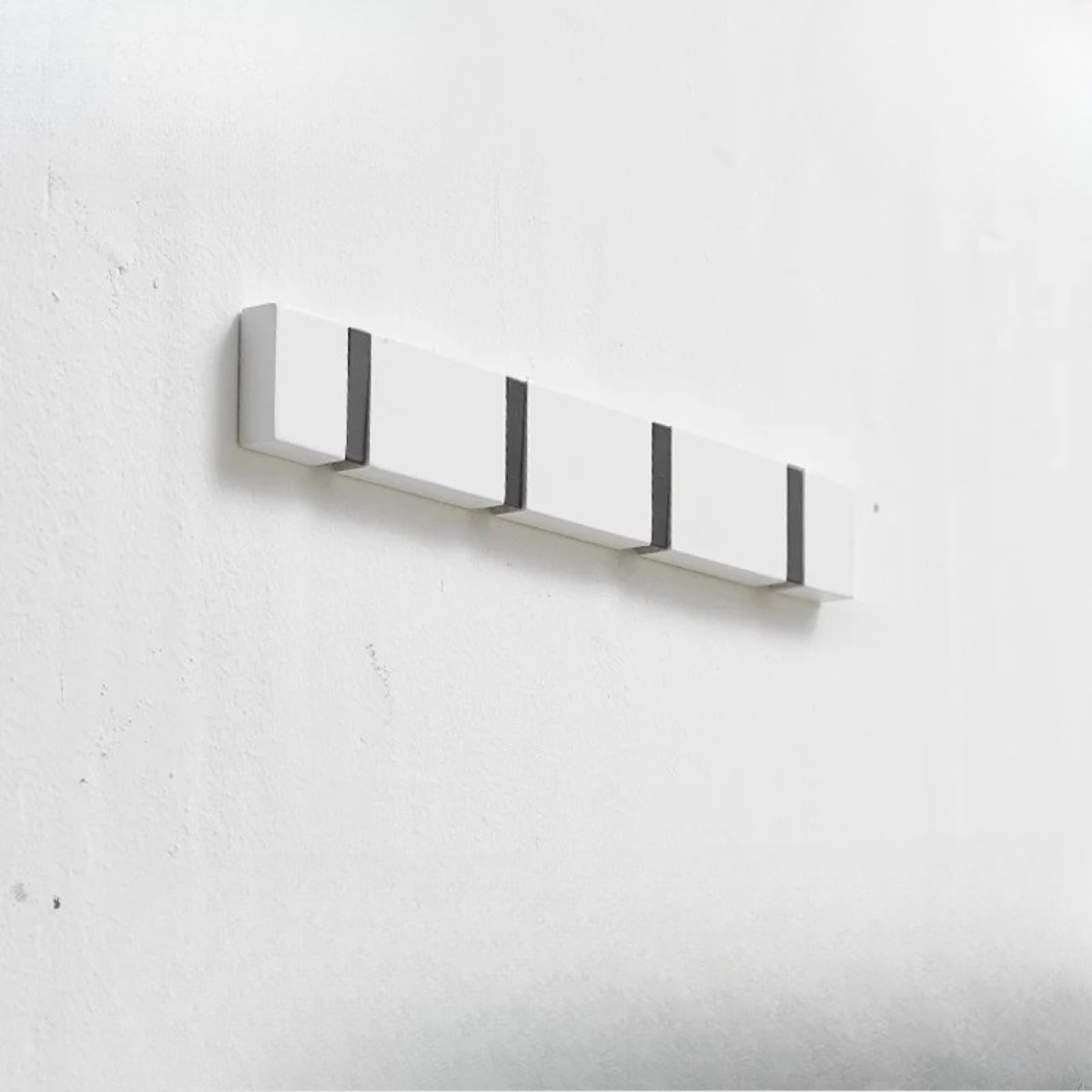 Patère Mural Blanche Design avec 4 crochet rétractable en Aluminium